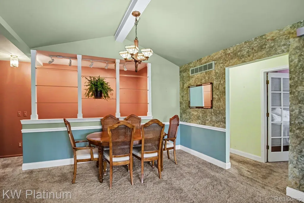 15640 Orchard Ridge Drive Clinton Charter Township MI 48038