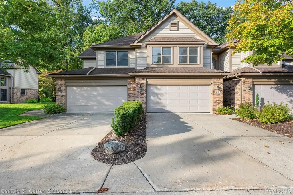 5237 Royal Vale Lane Dearborn City MI 48126