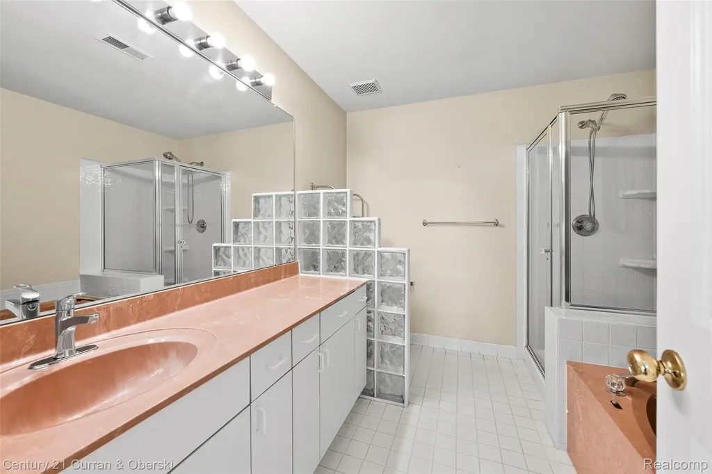 5237 Royal Vale Lane Dearborn City MI 48126