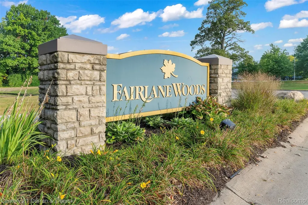 5237 Royal Vale Lane Dearborn City MI 48126