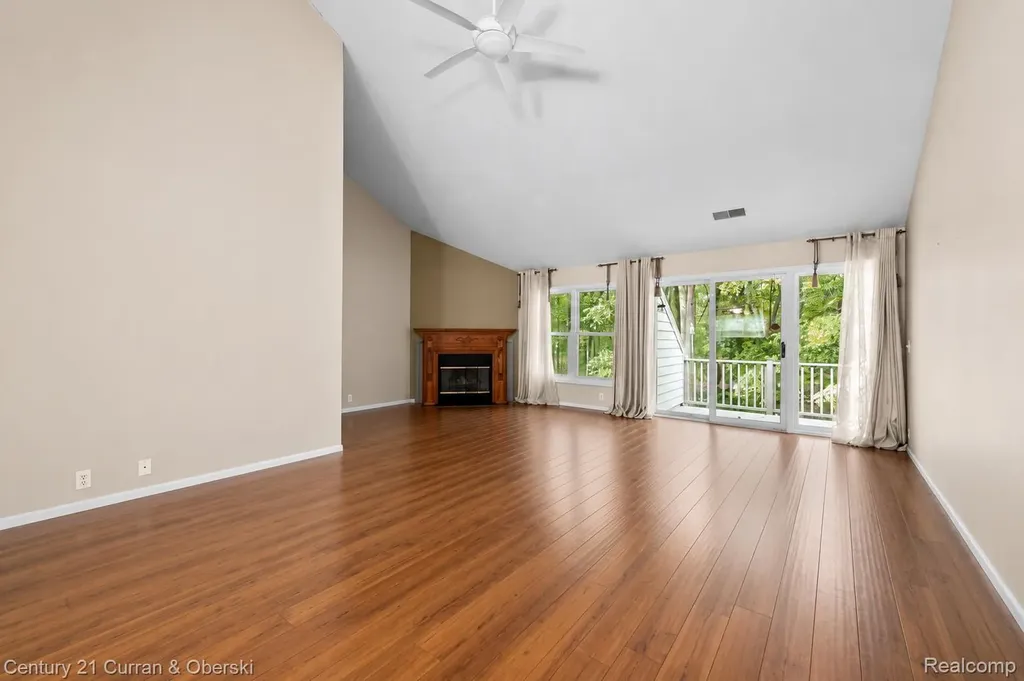 5237 Royal Vale Lane Dearborn City MI 48126