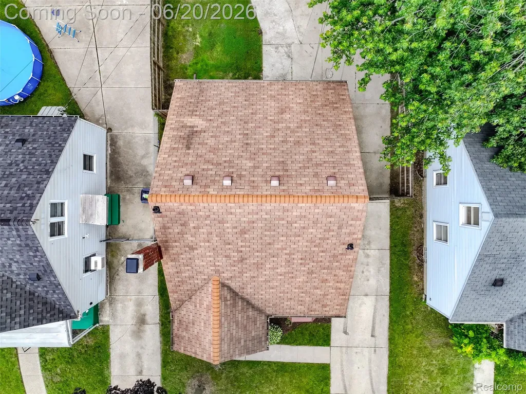 21145 Beechwood Avenue Eastpointe City MI 48021