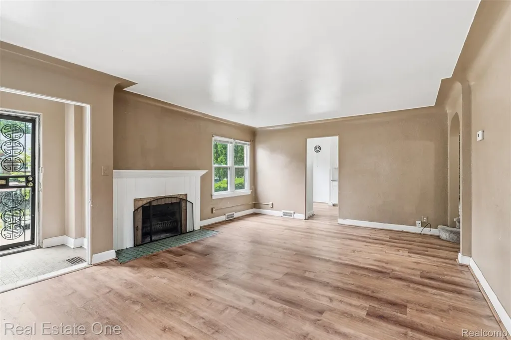 15464 Lindsay Street Detroit City MI 48227