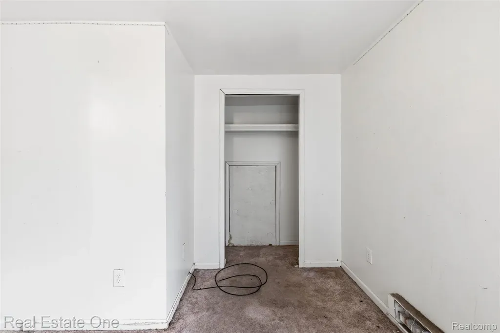 15464 Lindsay Street Detroit City MI 48227