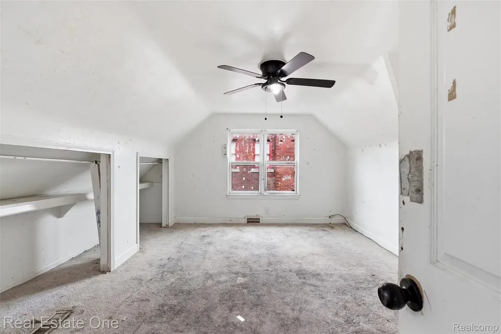 15464 Lindsay Street Detroit City MI 48227