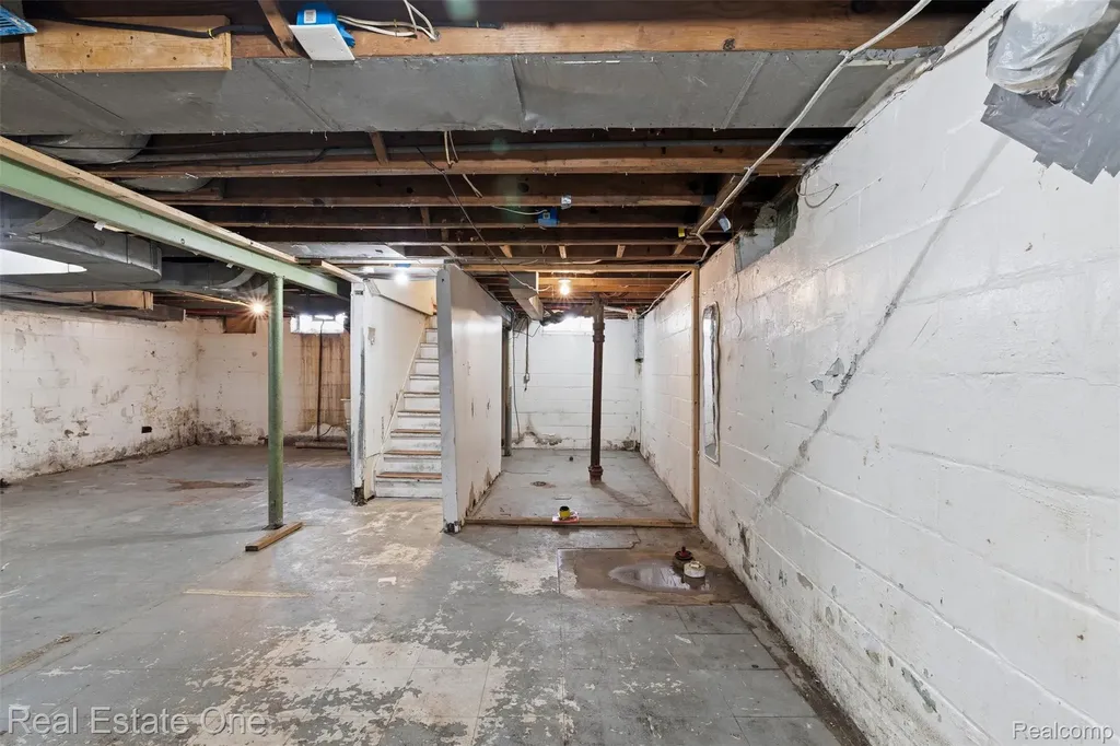 15464 Lindsay Street Detroit City MI 48227