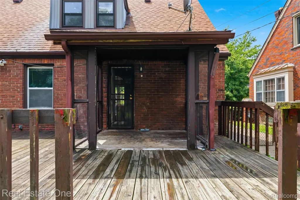 15464 Lindsay Street Detroit City MI 48227