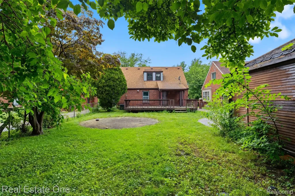 15464 Lindsay Street Detroit City MI 48227