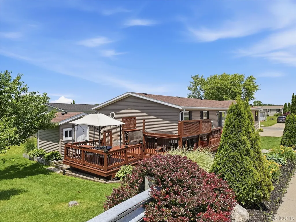 9695 Bloomsbury Circle Salem Township MI 48167