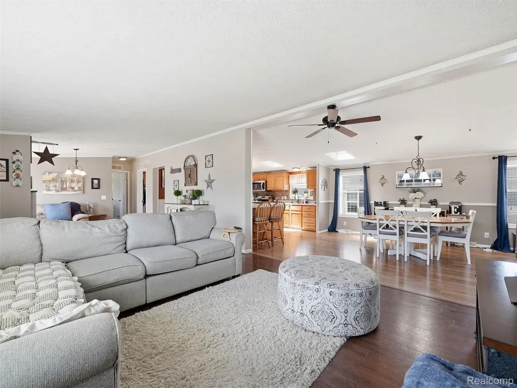 9695 Bloomsbury Circle Salem Township MI 48167