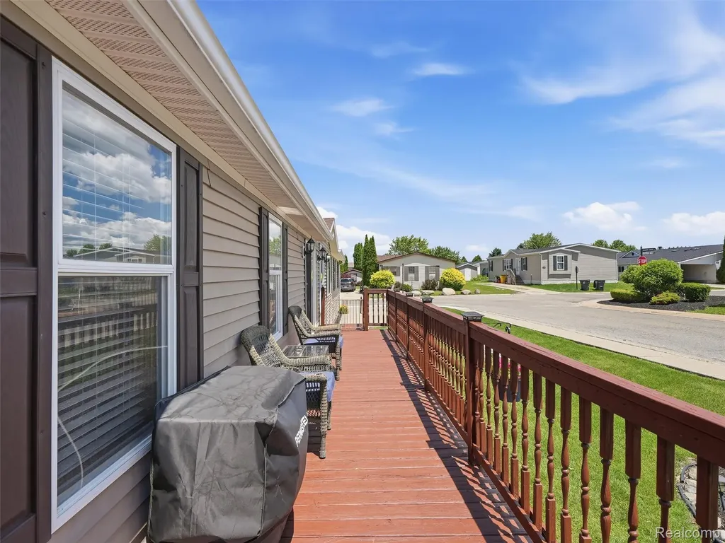 9695 Bloomsbury Circle Salem Township MI 48167
