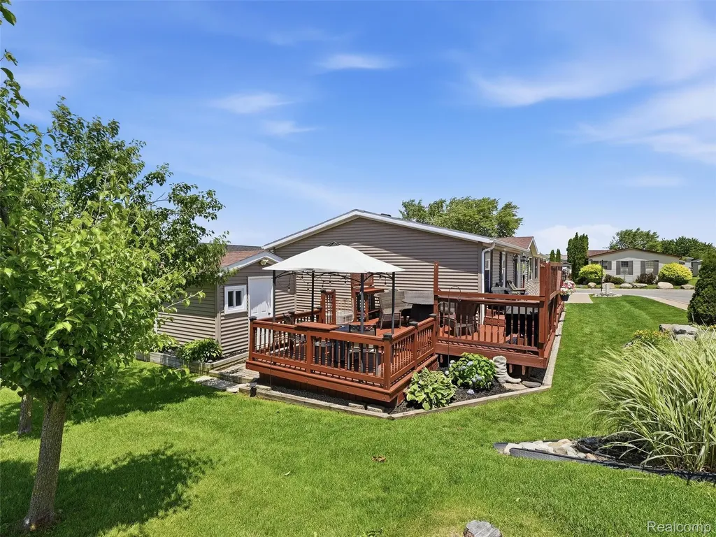9695 Bloomsbury Circle Salem Township MI 48167
