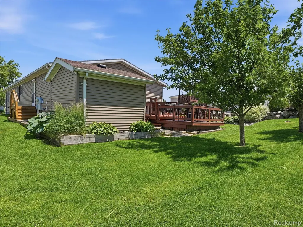 9695 Bloomsbury Circle Salem Township MI 48167