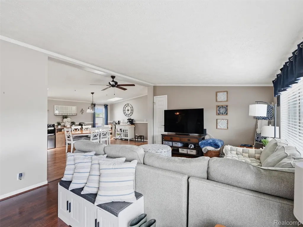9695 Bloomsbury Circle Salem Township MI 48167