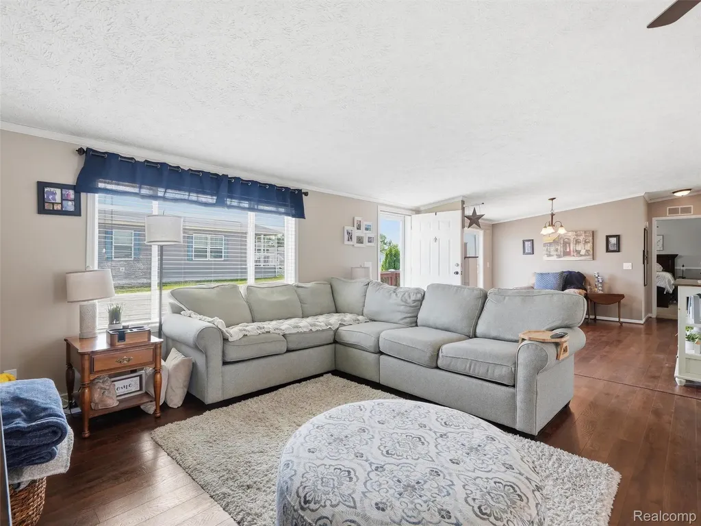 9695 Bloomsbury Circle Salem Township MI 48167