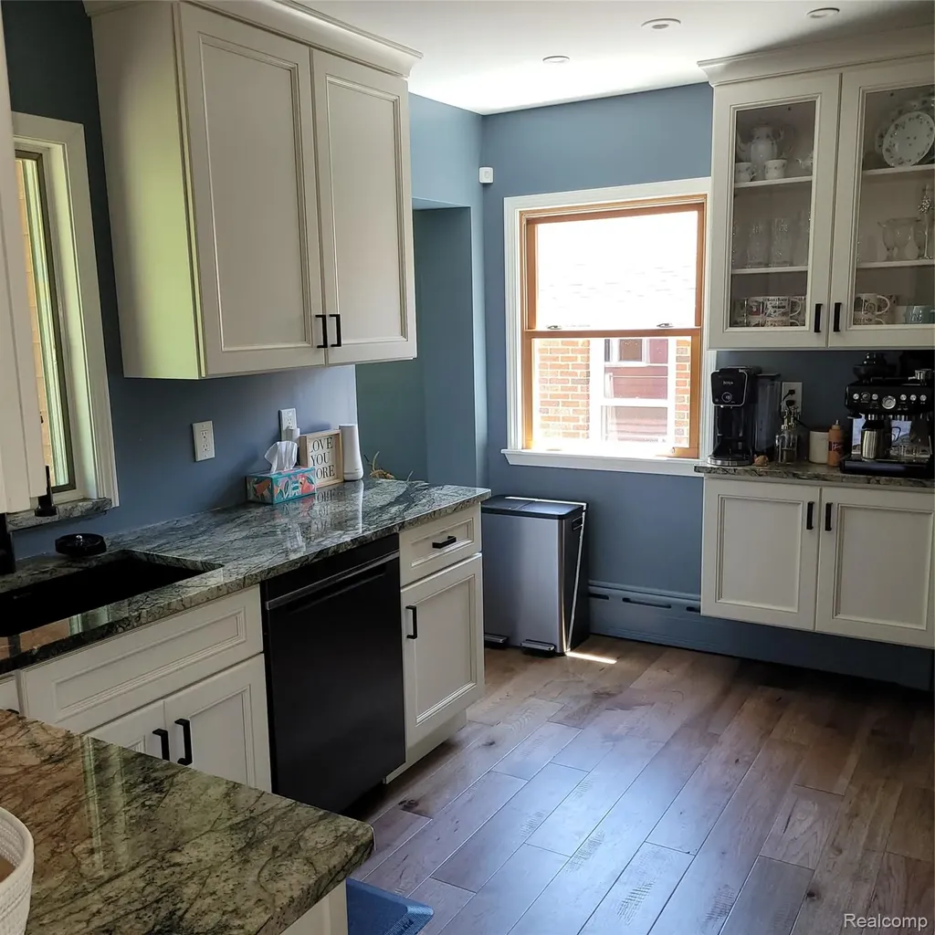24640 Huron River Drive Flat Rock City MI 48173