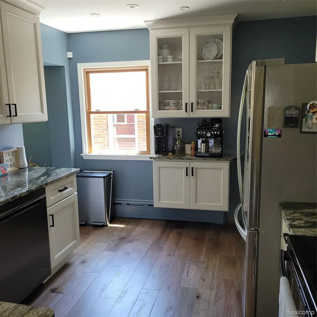 24640 Huron River Drive Flat Rock City MI 48173