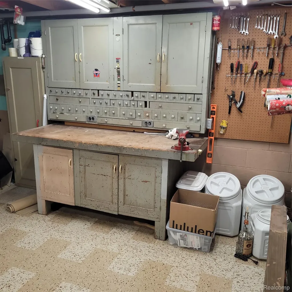 24640 Huron River Drive Flat Rock City MI 48173