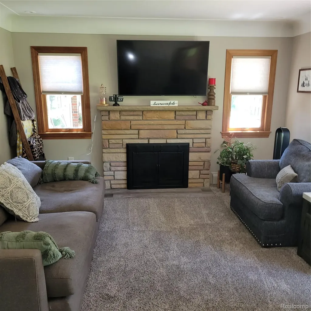 24640 Huron River Drive Flat Rock City MI 48173
