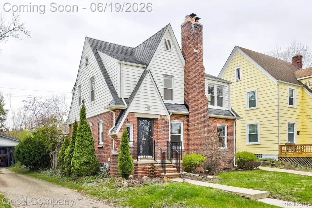 831 W Breckenridge Street Ferndale City MI 48220