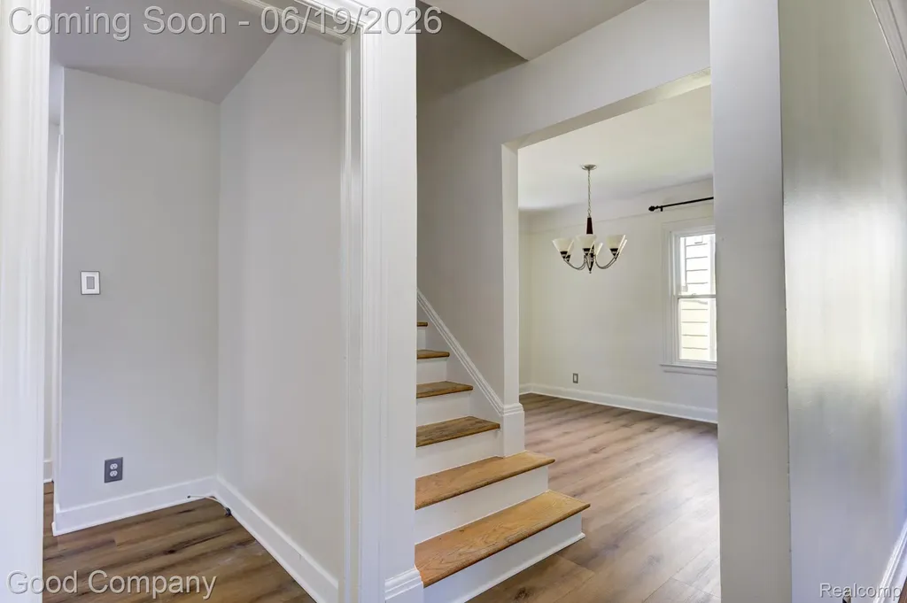 831 W Breckenridge Street Ferndale City MI 48220