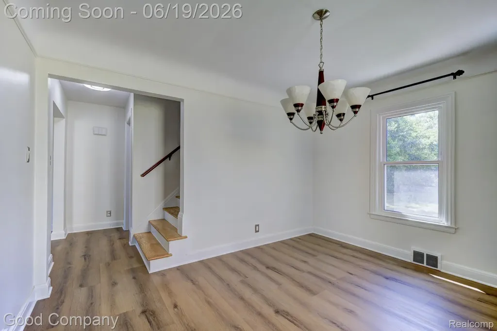 831 W Breckenridge Street Ferndale City MI 48220