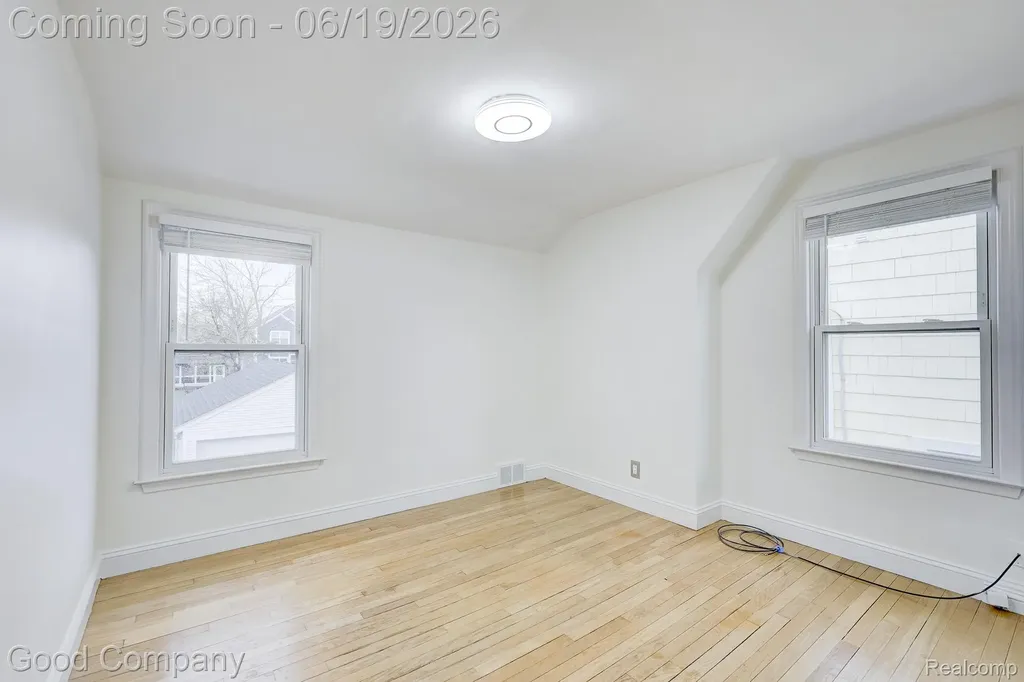 831 W Breckenridge Street Ferndale City MI 48220