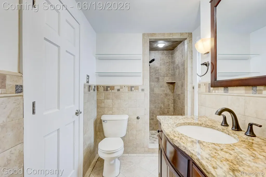 831 W Breckenridge Street Ferndale City MI 48220