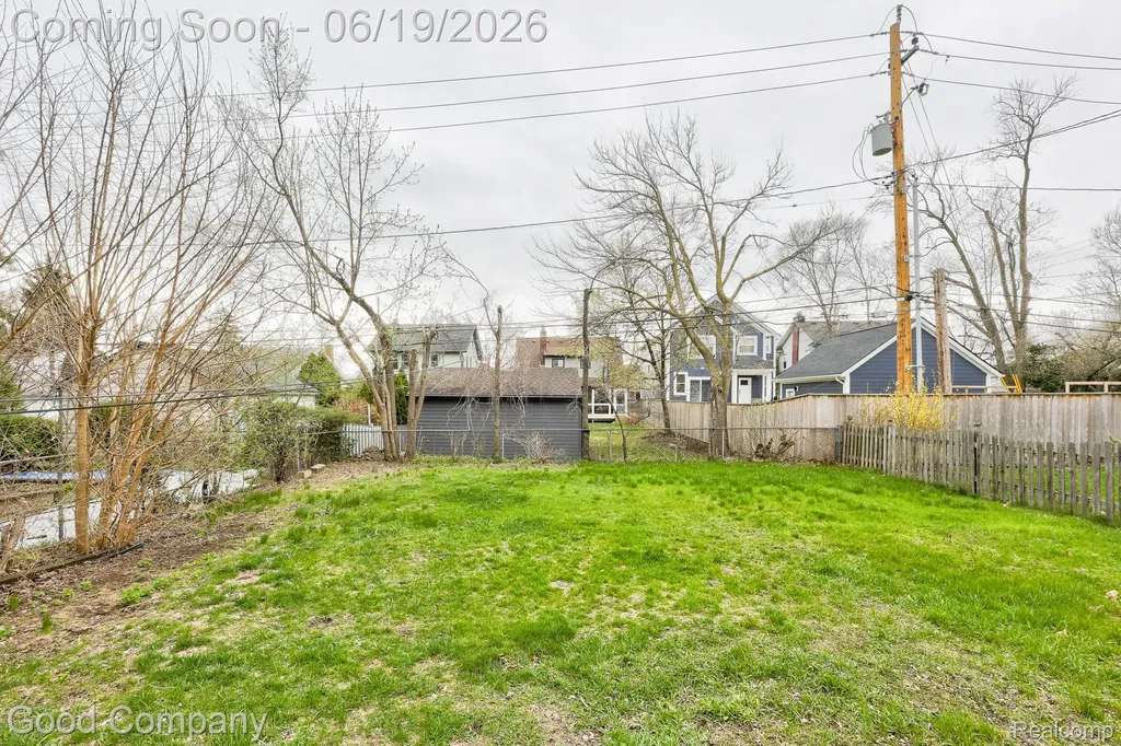 831 W Breckenridge Street Ferndale City MI 48220