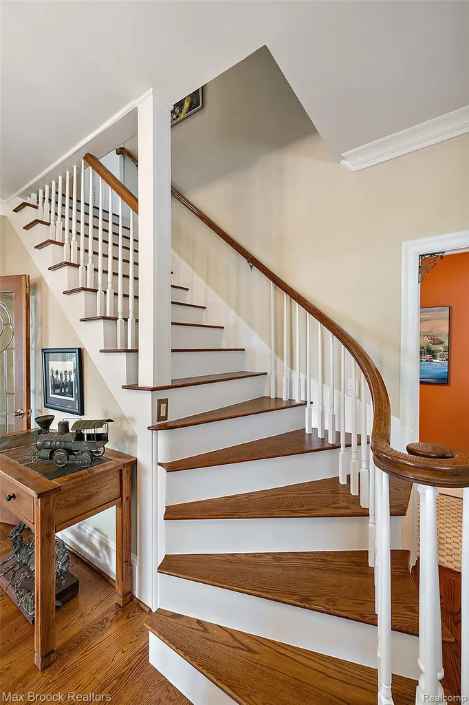 3642 Orchard Lake Road West Bloomfield Charter Township MI 48324