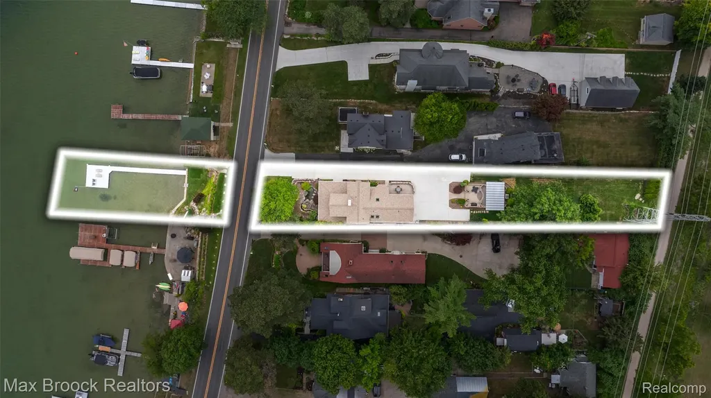 3642 Orchard Lake Road West Bloomfield Charter Township MI 48324