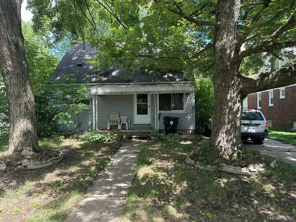 15808 Norborne Avenue Redford Charter Township MI 48239