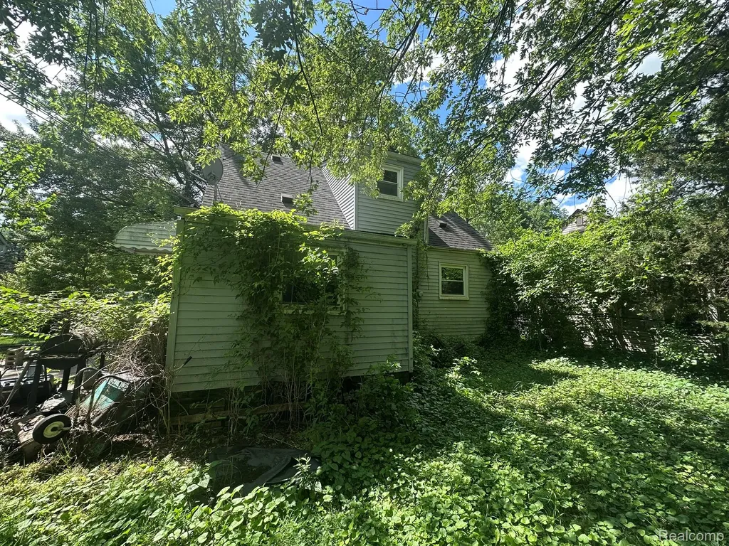 15808 Norborne Avenue Redford Charter Township MI 48239