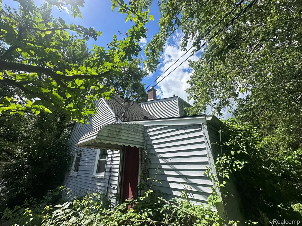 15808 Norborne Avenue Redford Charter Township MI 48239