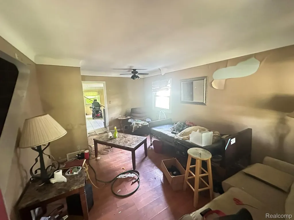 15808 Norborne Avenue Redford Charter Township MI 48239