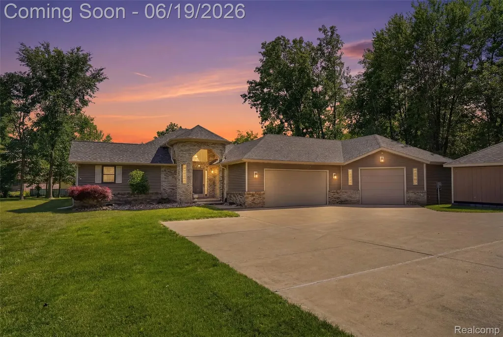 8888 Pilgrim Washington Township MI 48094