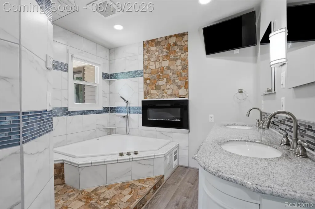 8888 Pilgrim Washington Township MI 48094