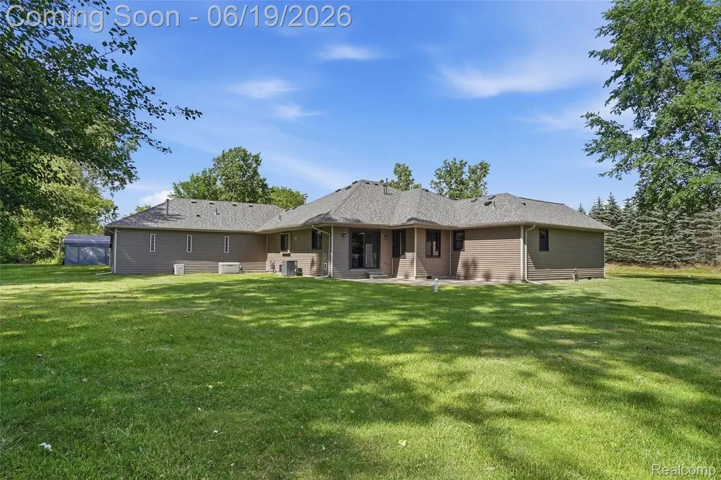 8888 Pilgrim Washington Township MI 48094