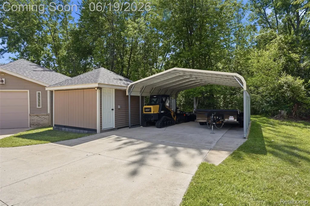 8888 Pilgrim Washington Township MI 48094