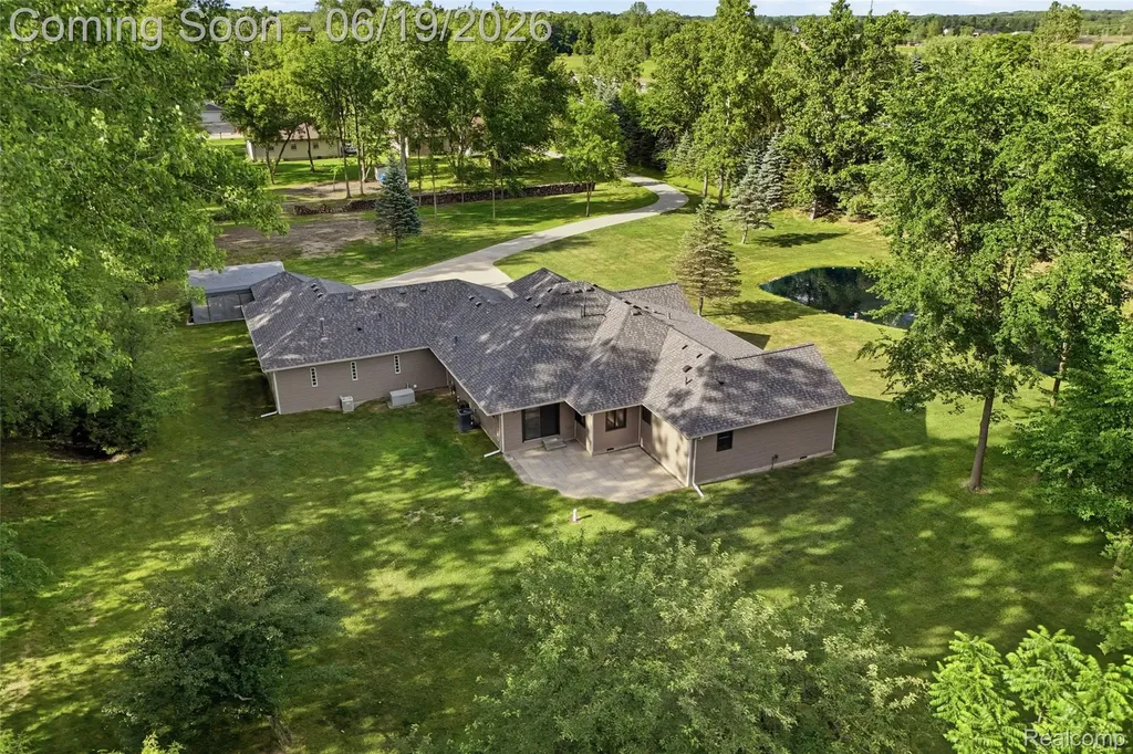8888 Pilgrim Washington Township MI 48094