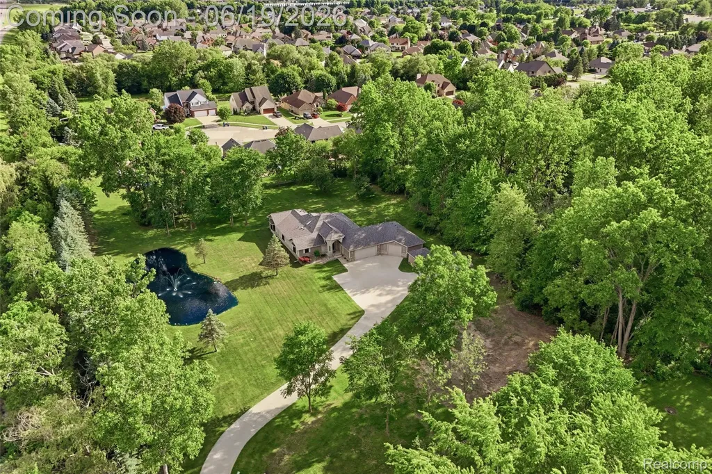 8888 Pilgrim Washington Township MI 48094
