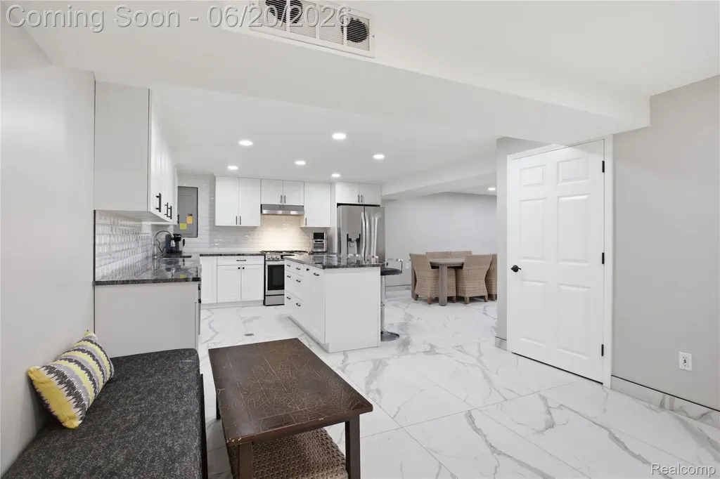 8873 Northern Avenue Plymouth Charter Township MI 48170