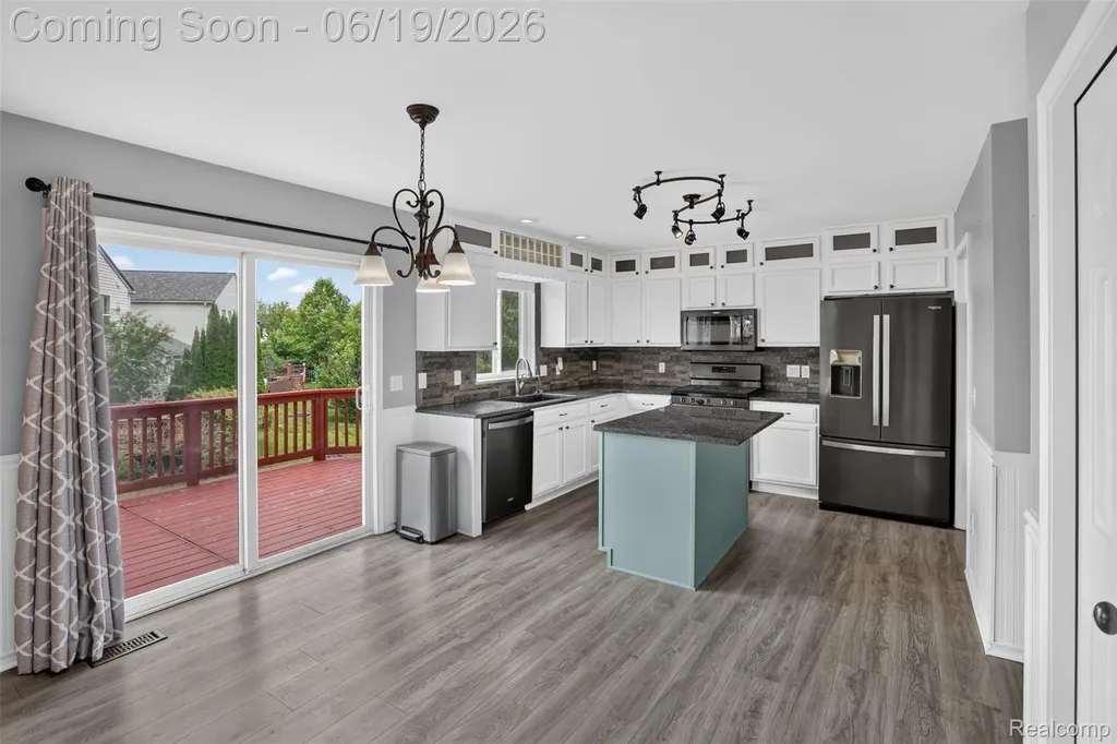 5001 Meadow Crest Circle Grand Blanc Charter Township MI 48442