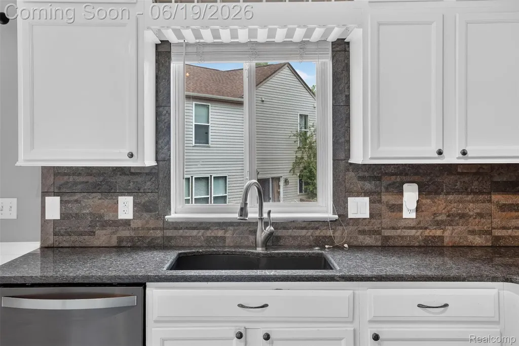 5001 Meadow Crest Circle Grand Blanc Charter Township MI 48442