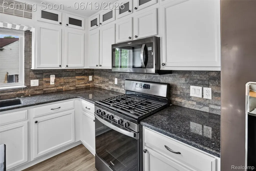5001 Meadow Crest Circle Grand Blanc Charter Township MI 48442