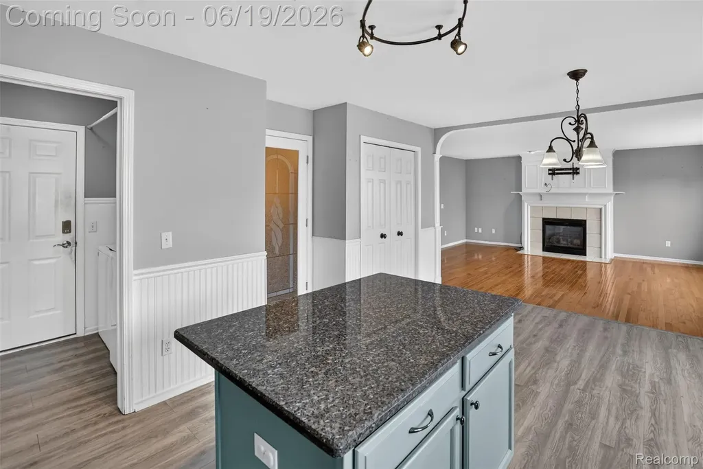 5001 Meadow Crest Circle Grand Blanc Charter Township MI 48442