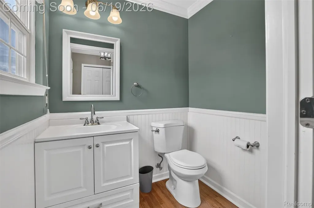 5001 Meadow Crest Circle Grand Blanc Charter Township MI 48442