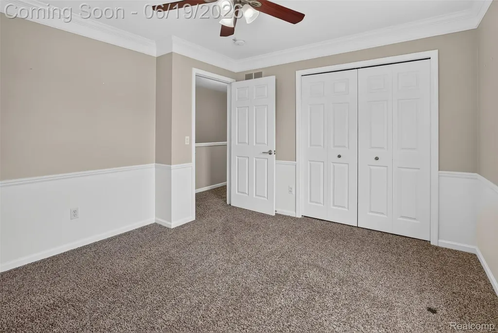 5001 Meadow Crest Circle Grand Blanc Charter Township MI 48442