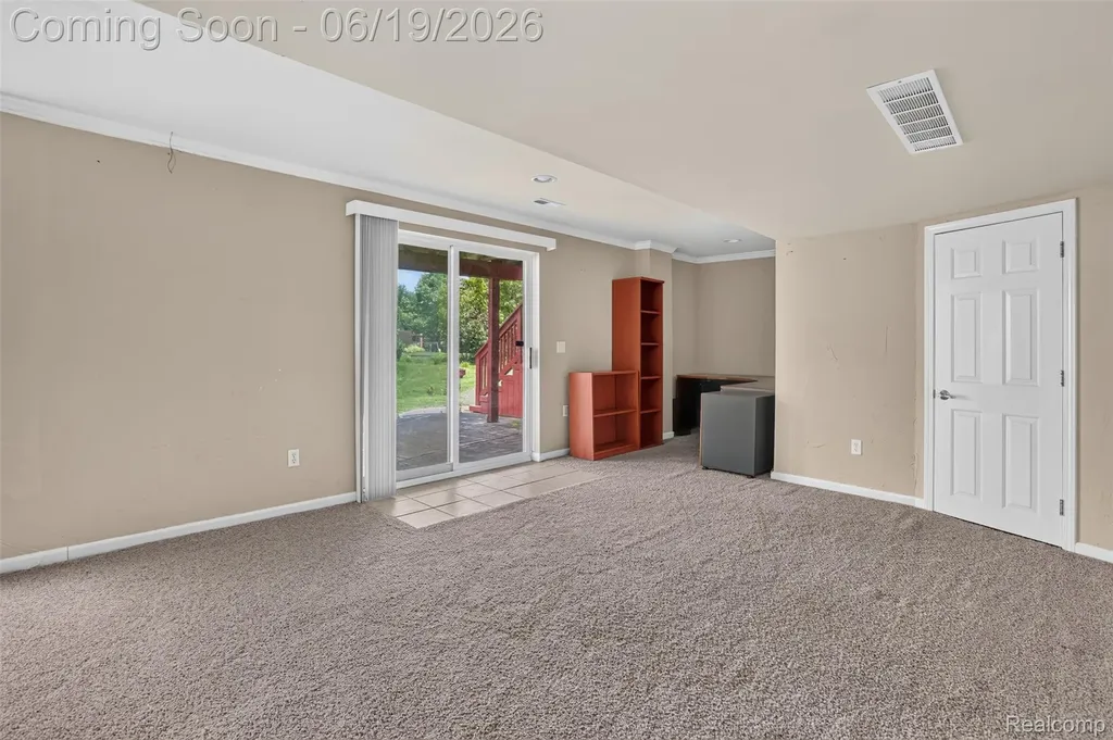 5001 Meadow Crest Circle Grand Blanc Charter Township MI 48442