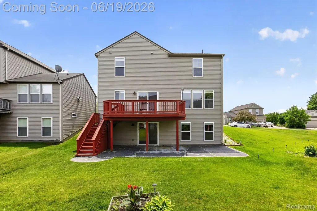 5001 Meadow Crest Circle Grand Blanc Charter Township MI 48442